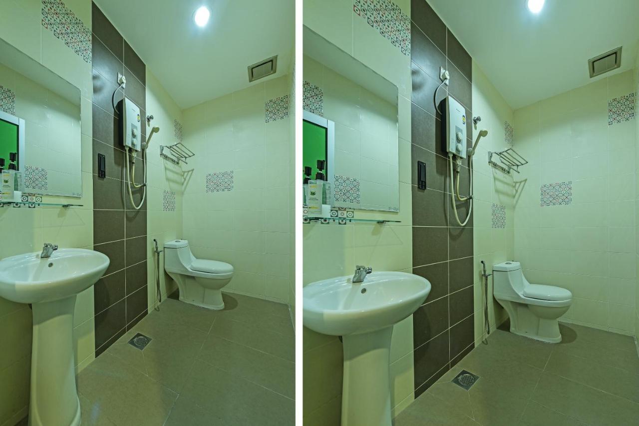 Oyo 90644 M Three Hotel Sitiawan Exterior photo